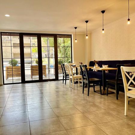 Merien Hotel Yerevan Luaran gambar