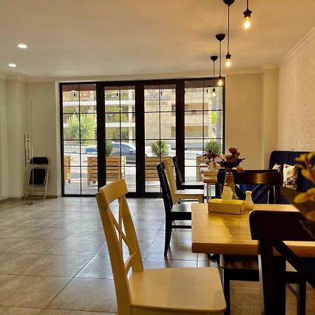 Merien Hotel Yerevan Luaran gambar