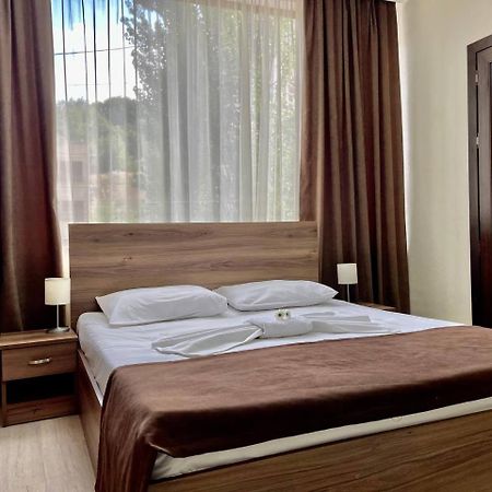Merien Hotel Yerevan Luaran gambar