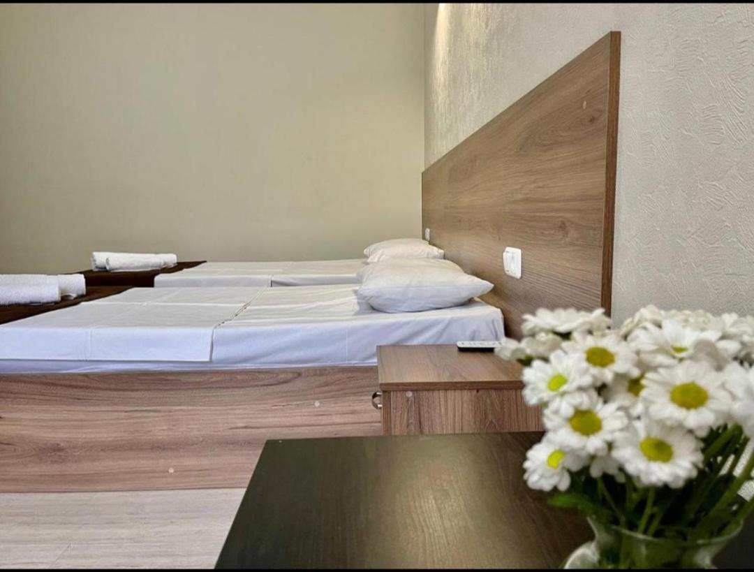 Merien Hotel Yerevan Luaran gambar