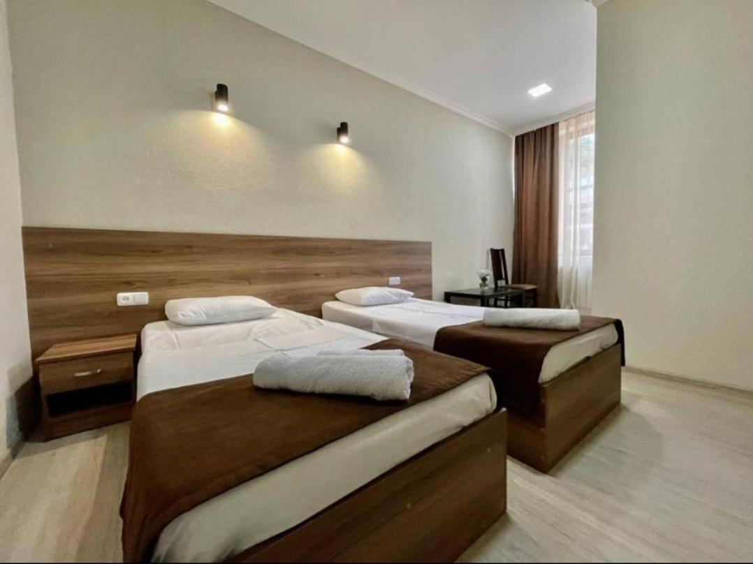Merien Hotel Yerevan Luaran gambar