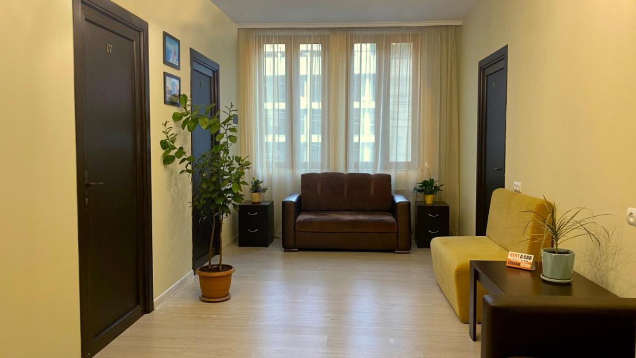 Merien Hotel Yerevan Luaran gambar