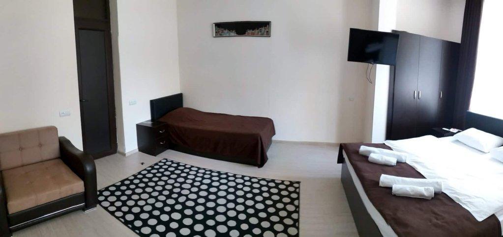 Merien Hotel Yerevan Luaran gambar