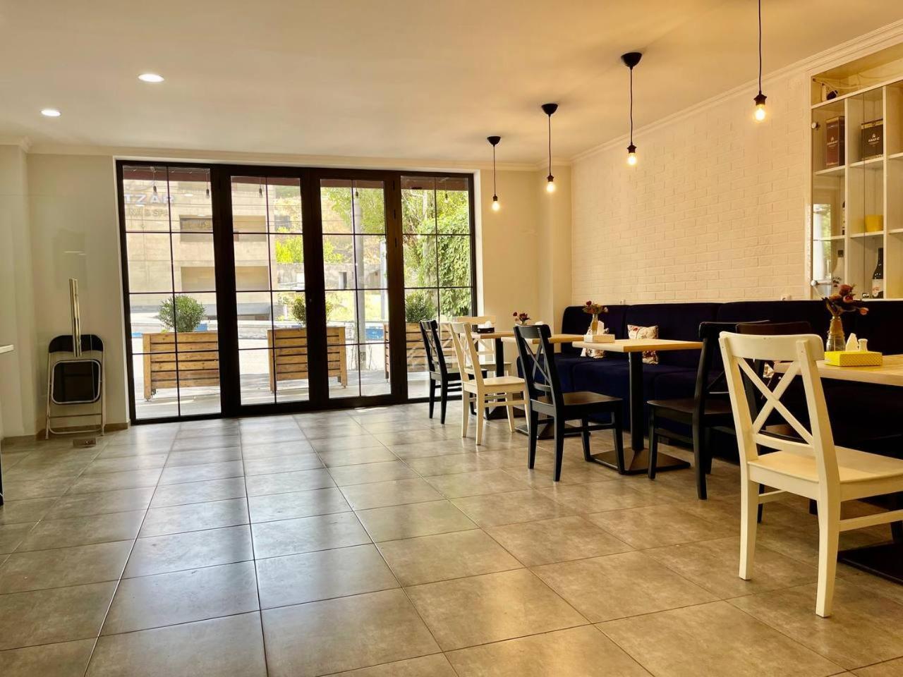 Merien Hotel Yerevan Luaran gambar