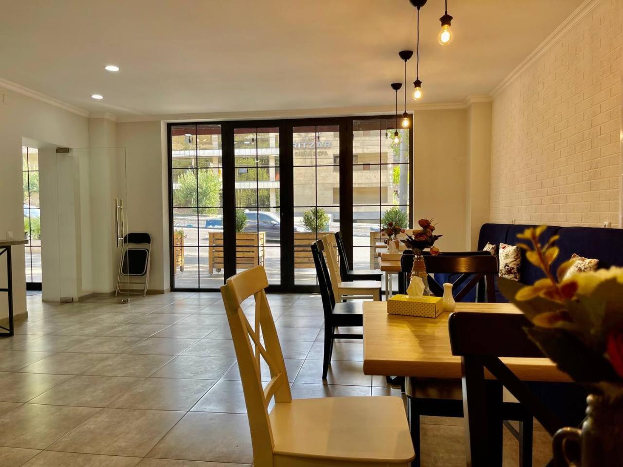 Merien Hotel Yerevan Luaran gambar