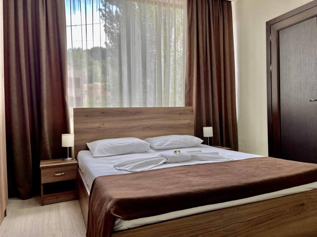 Merien Hotel Yerevan Luaran gambar