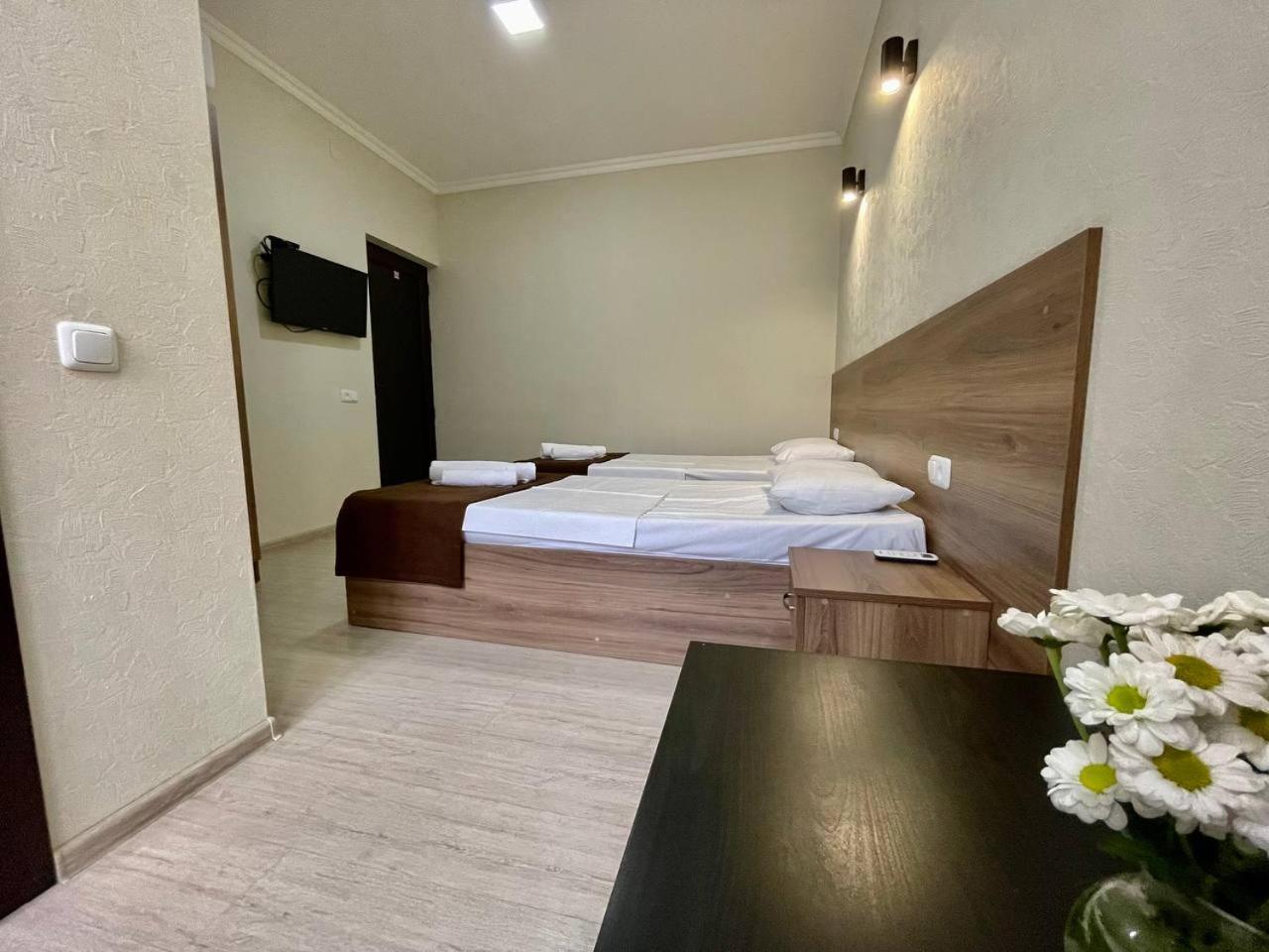 Merien Hotel Yerevan Luaran gambar